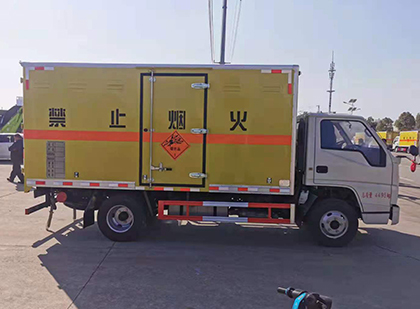芒康爆破器材运输车